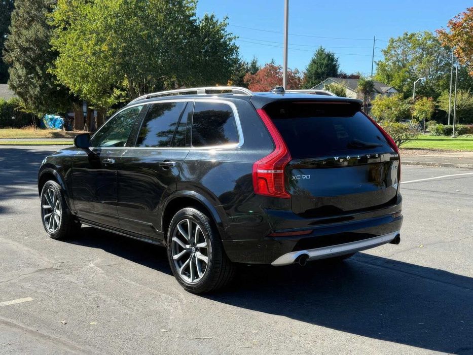 Volvo XC90 T5 Momentum 7-Passenger      2018