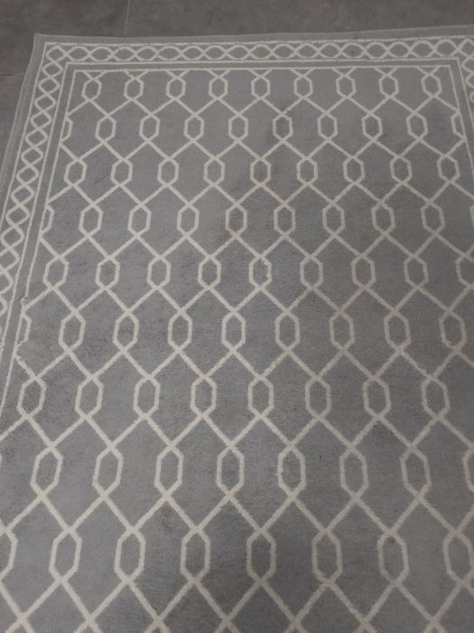 Sprzedam dywanik 190x134 cm