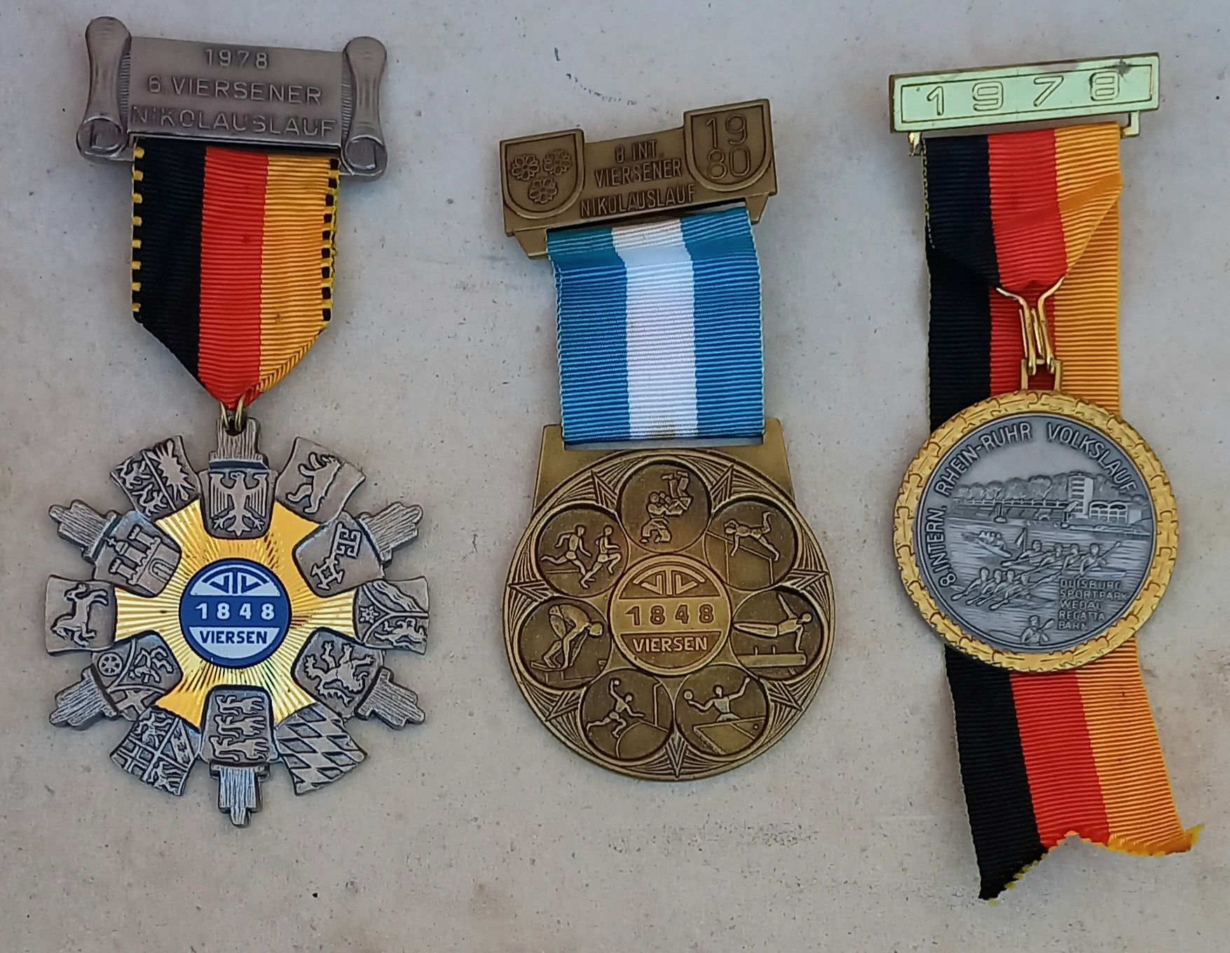 Conjunto de medalhas antigas da Alemanha