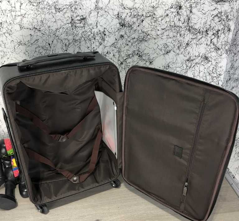 Чемодан Gucci Rolling Luggage Signature 55 with Web Black
