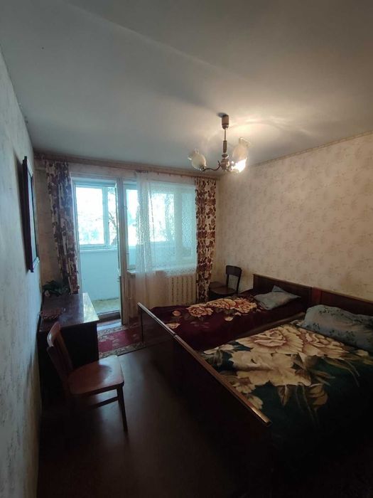 Селещина, 4-х кімнатна в центрі