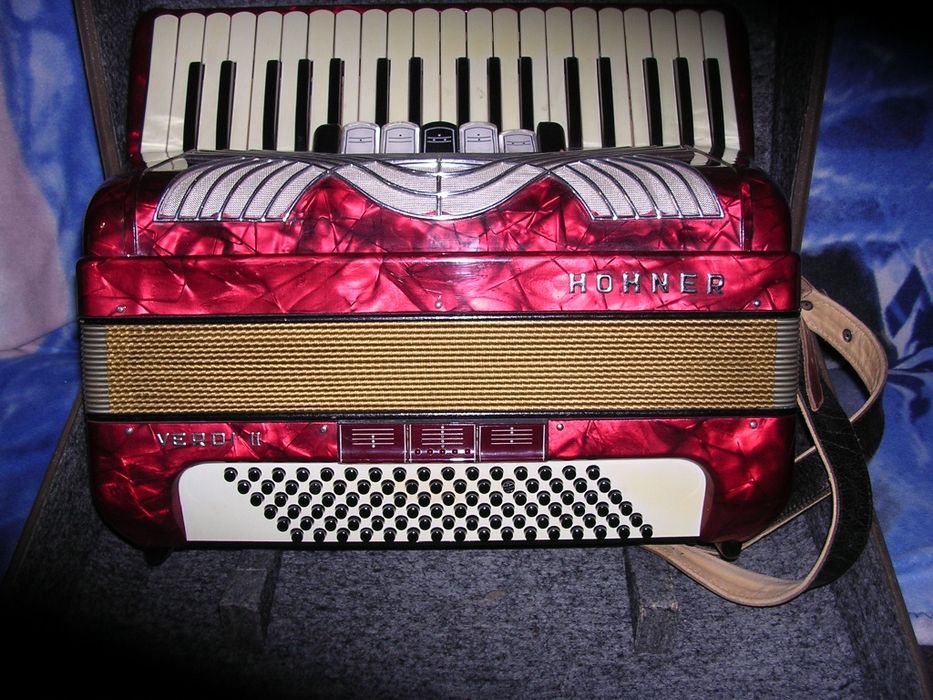 Akordeon Hohner Verdi II 96 basów