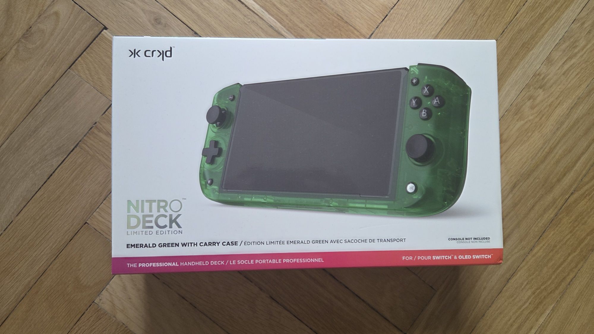 Nitro Deck Emerald Green Edition Nintendo Switch OLED + Etui