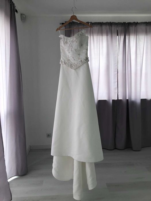 Nowa suknia ślubna w kolorze Ecru, rozmiar 40