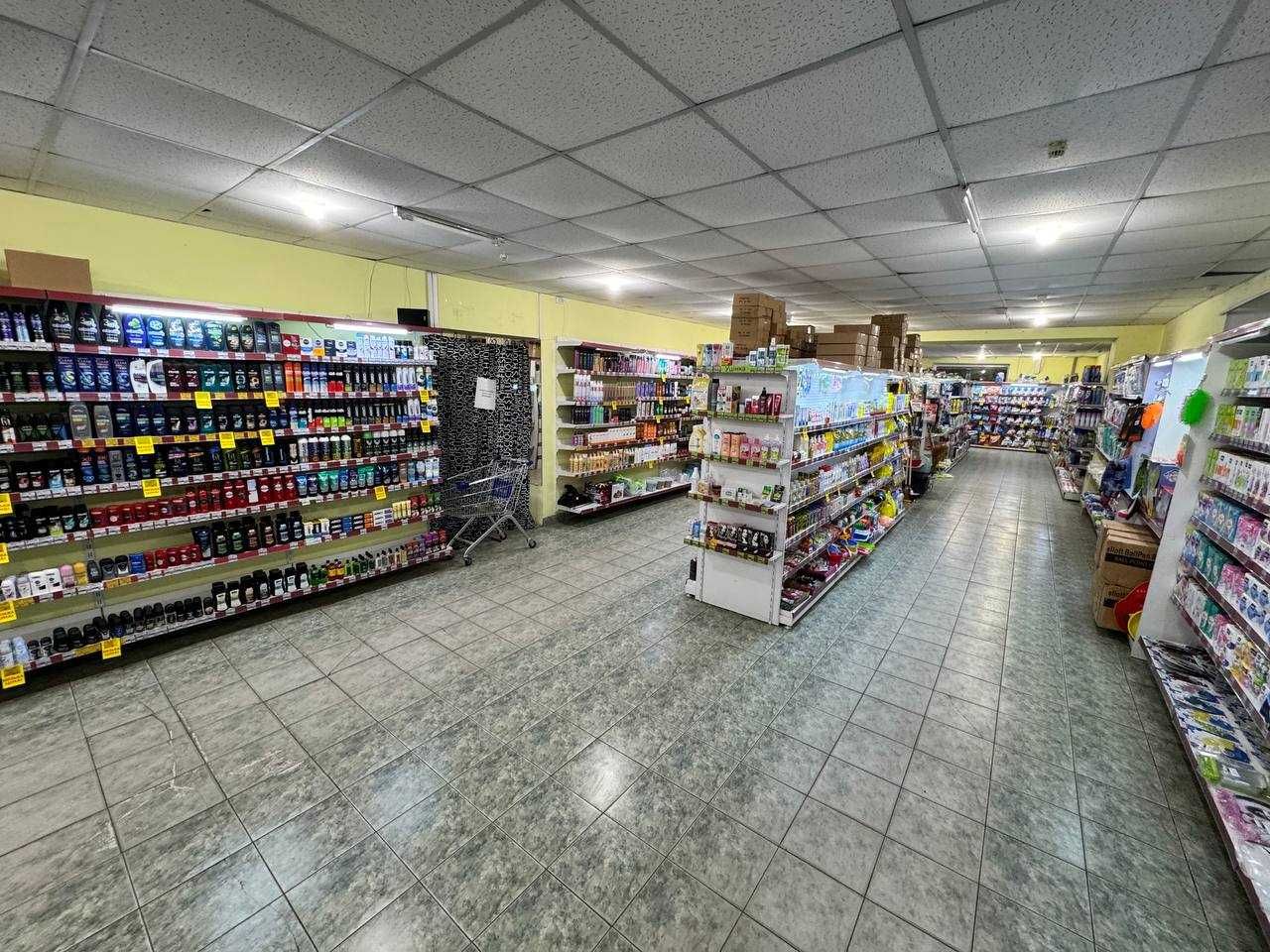 Пр.Миру нежитлове приміщення 252 кв.м. фасад ремонт гарне місце