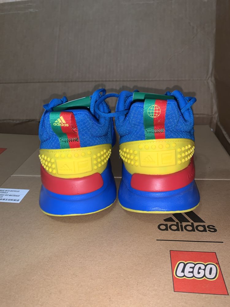 Кроссовки Adidas Racer TR21 x Lego