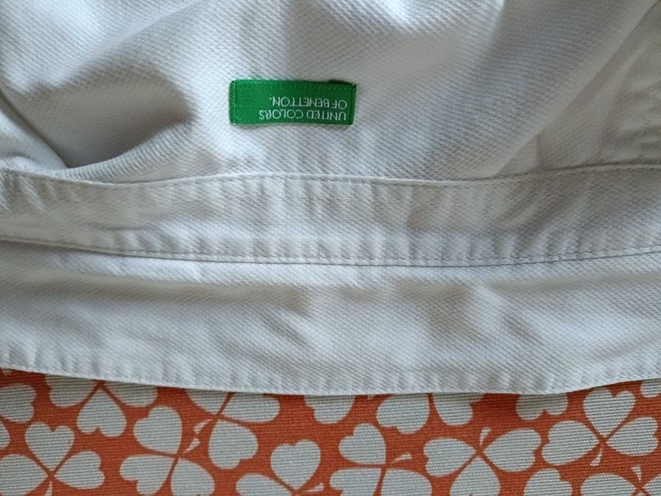 Camisa branca da Benetton