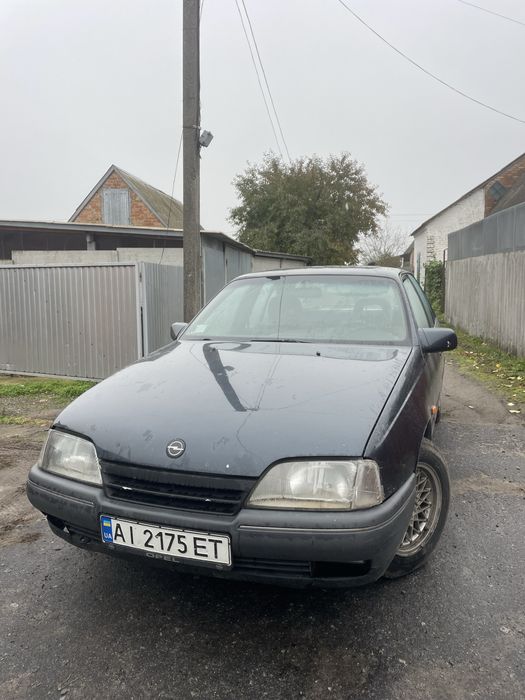 Продам своє авто опель омега А 2.0і