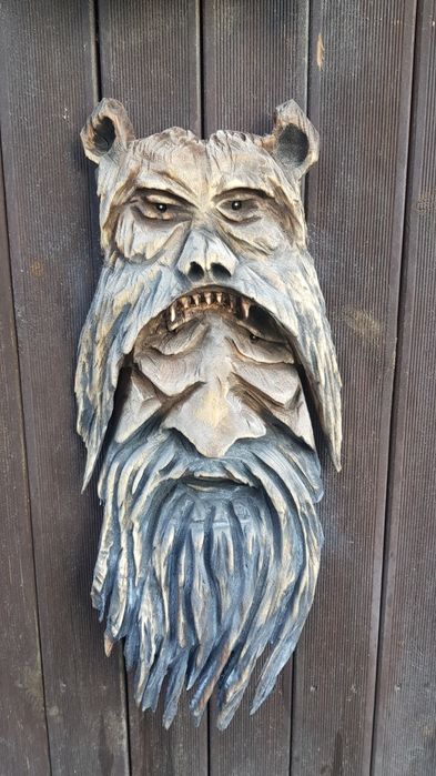 Rzeźba słowiański żerca płaskorzeźba