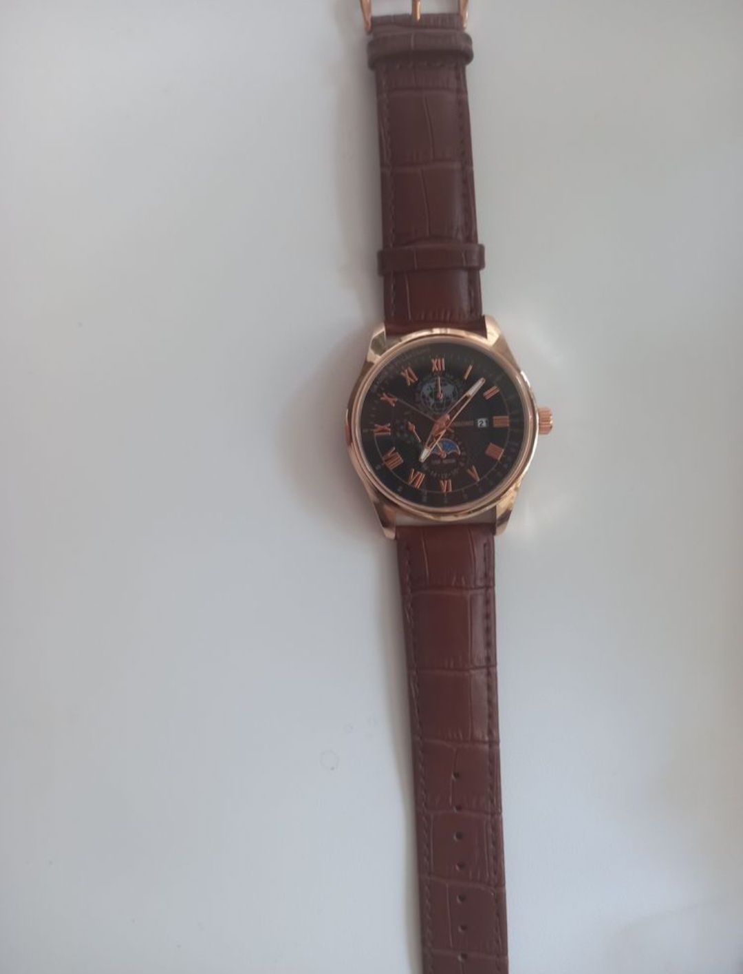 Часы мужские коричневый ремешок