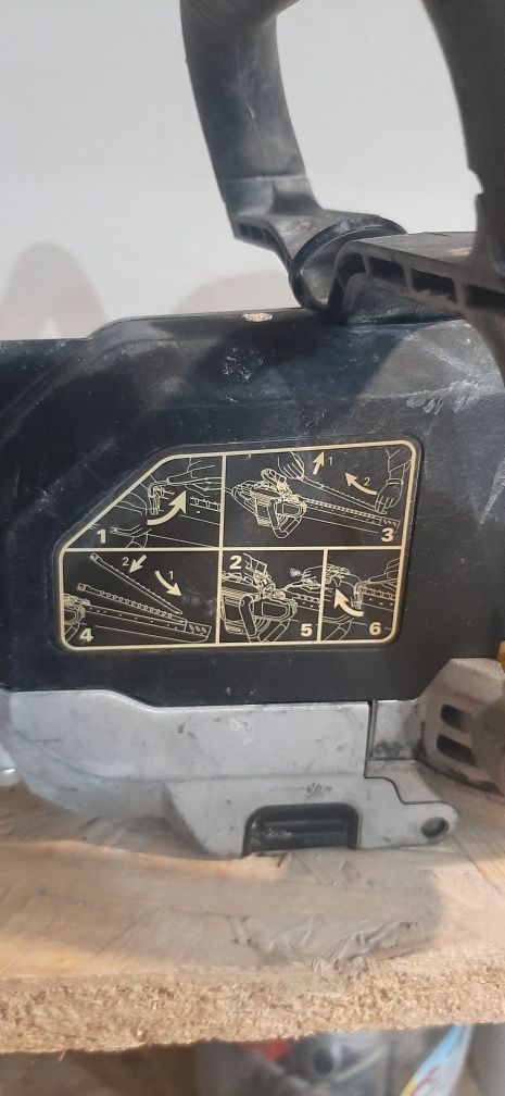 Dewalt DWE399 Pilarka Alligator 430 mm