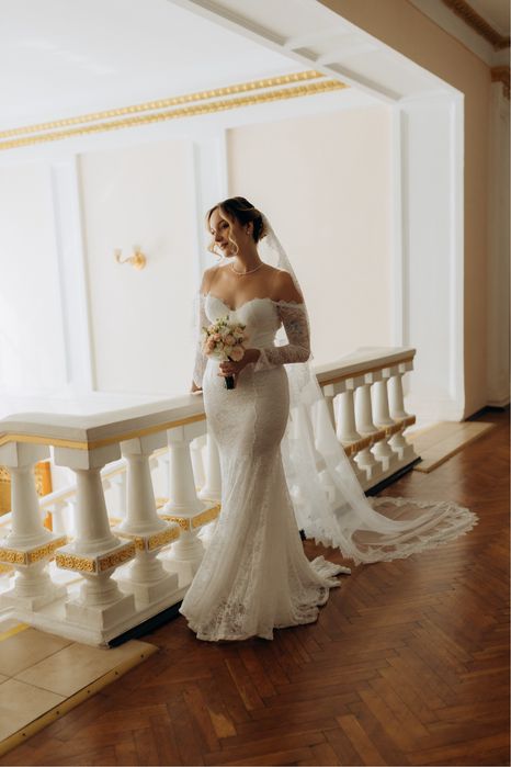 Продам весільну сукню