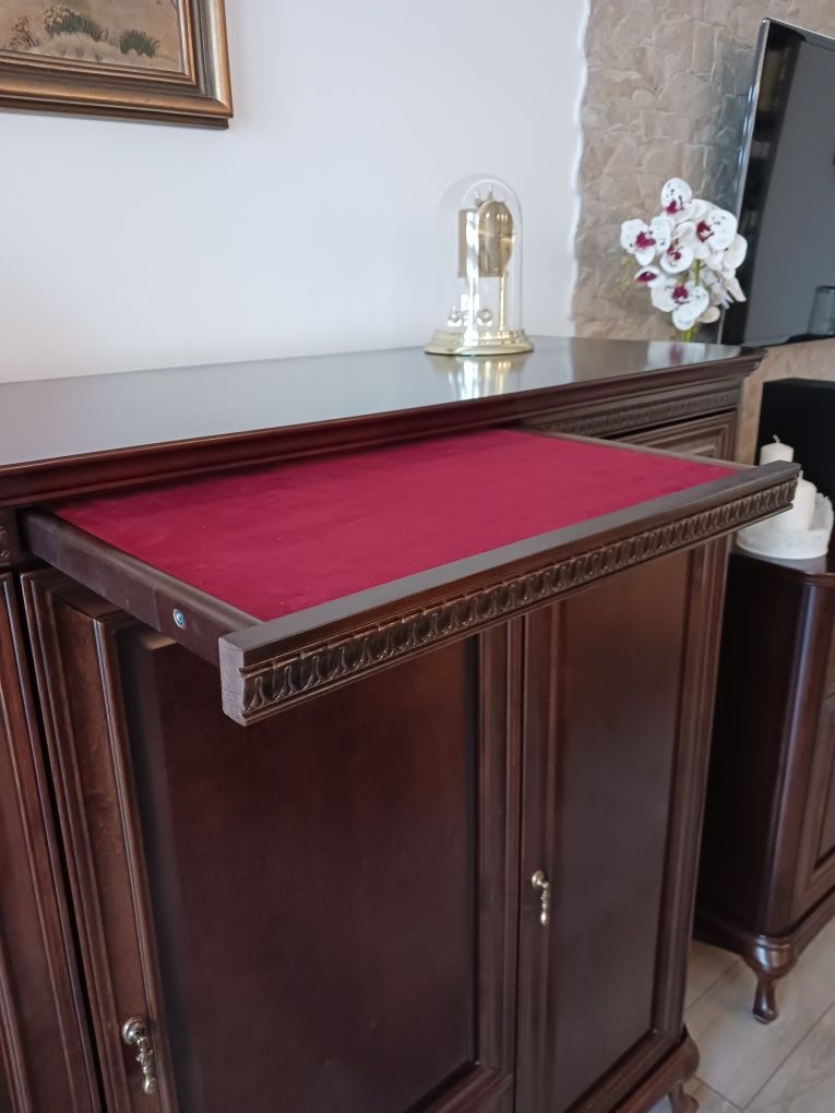 Komplet mebli drewnianych do salonu