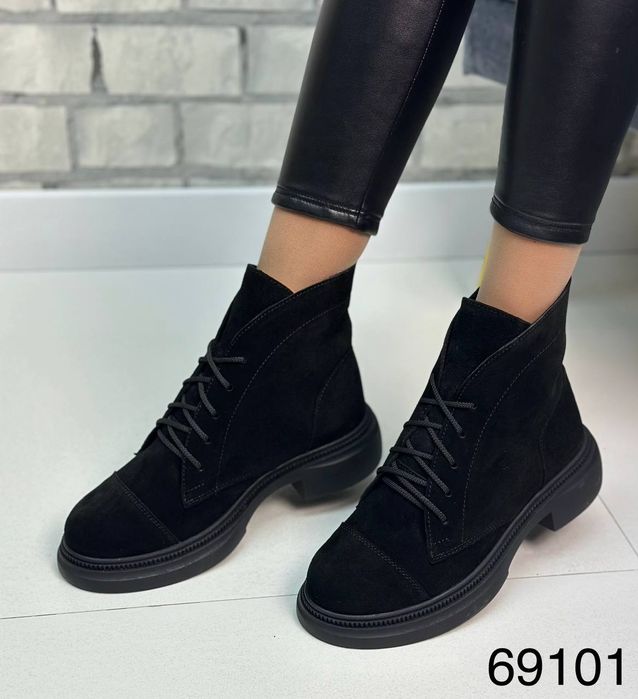 Жіночі шкіряні демісезонні черевики в кольорах