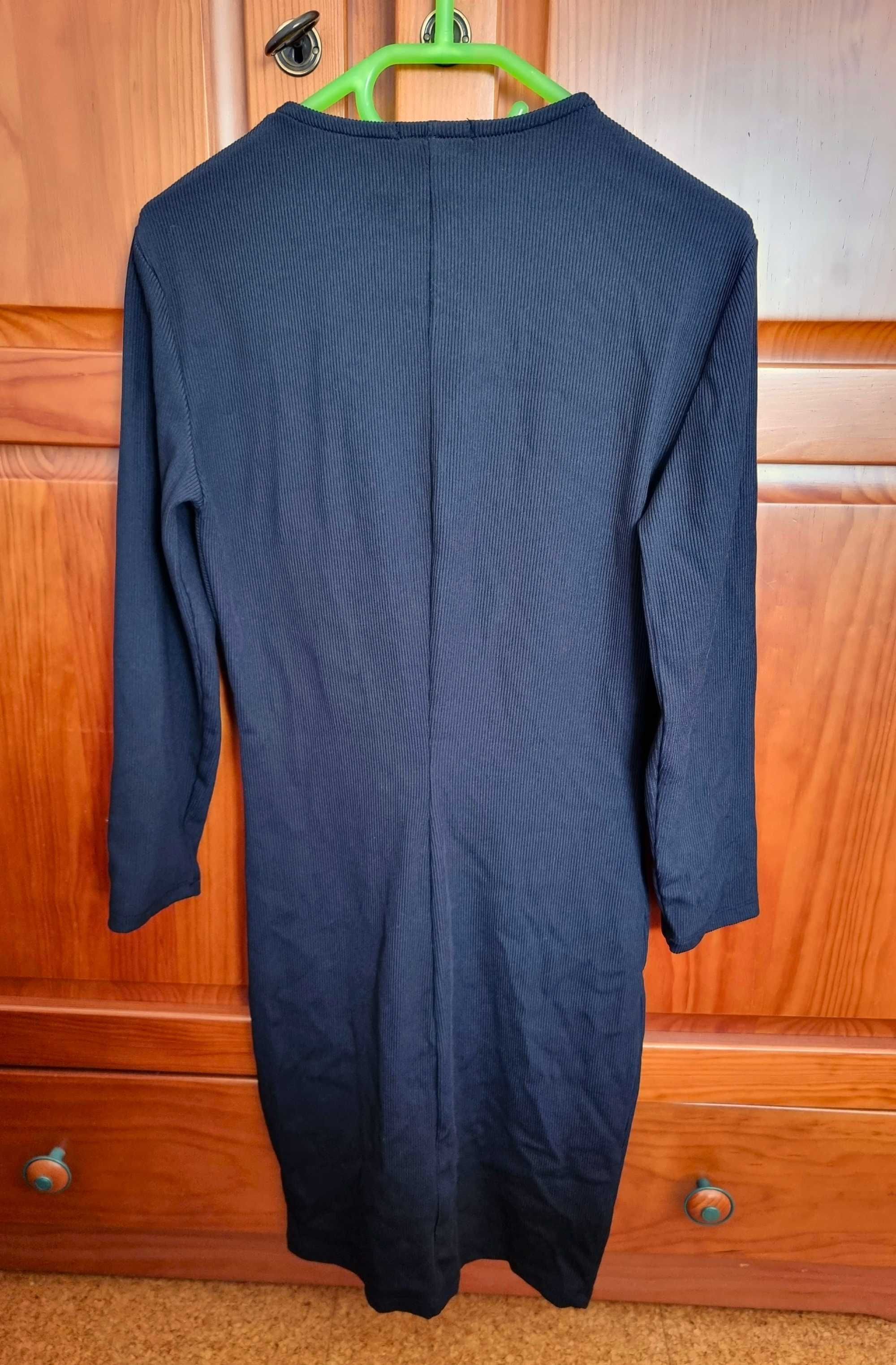 Vestido curto e justo preto Bershka, tamanho S