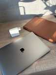 MacBook Pro 15, 2018, Intel Core i9, 32 RAM, Radeon Pro Vega 4Gb, 2Tb