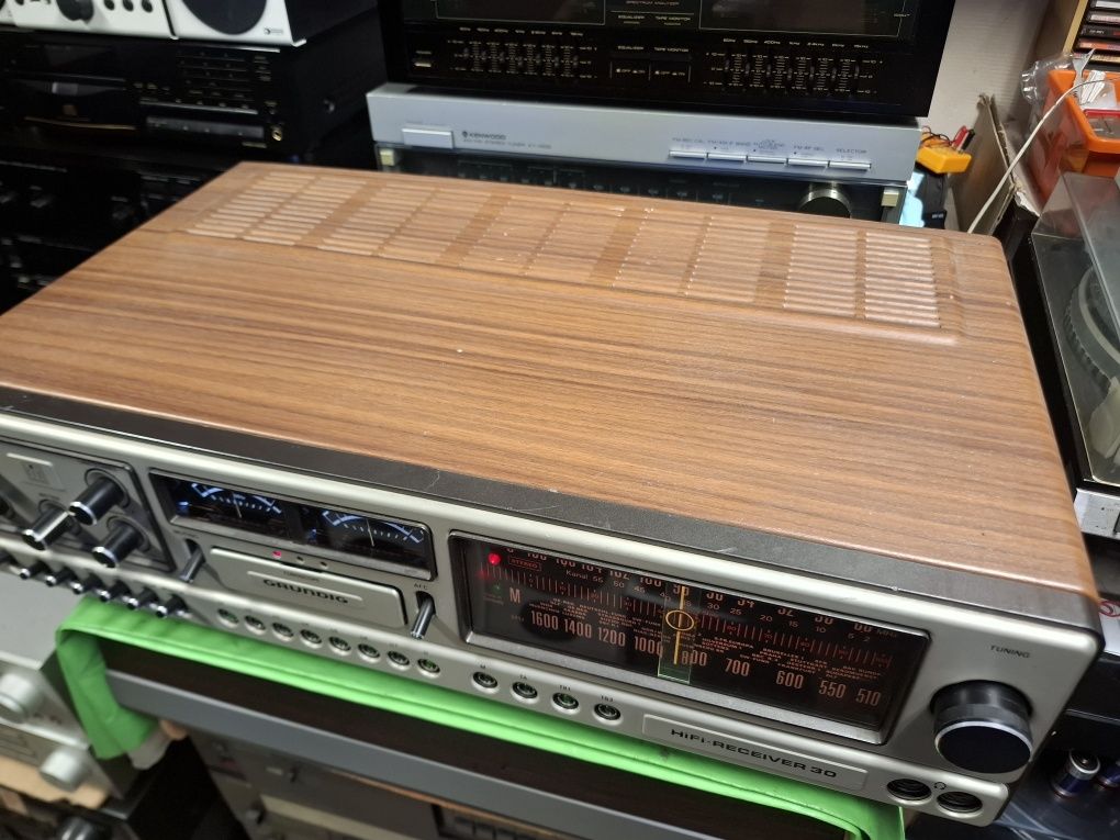 Amplituner Grundig R-30
