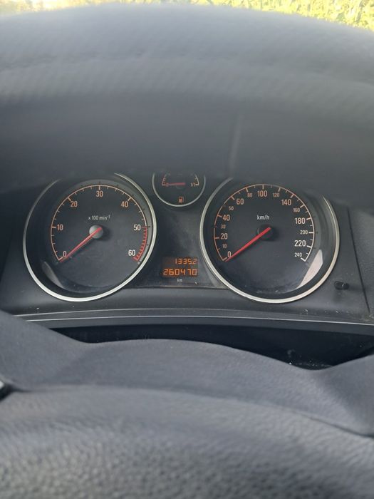 Продам опель зефіра 1,9 дізель.4600 без торгу