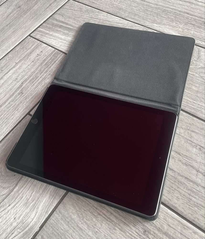 Apple iPad 6 generacji 32 GB Wi-Fi BDB