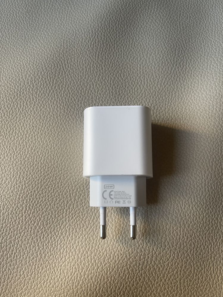 Carregador FAST CHARGE 20