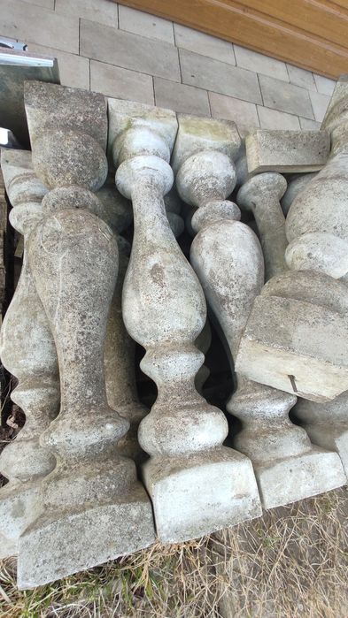 Sg tralki betonowe , balustrada betonowa  cena za całość 12 szt słupkó