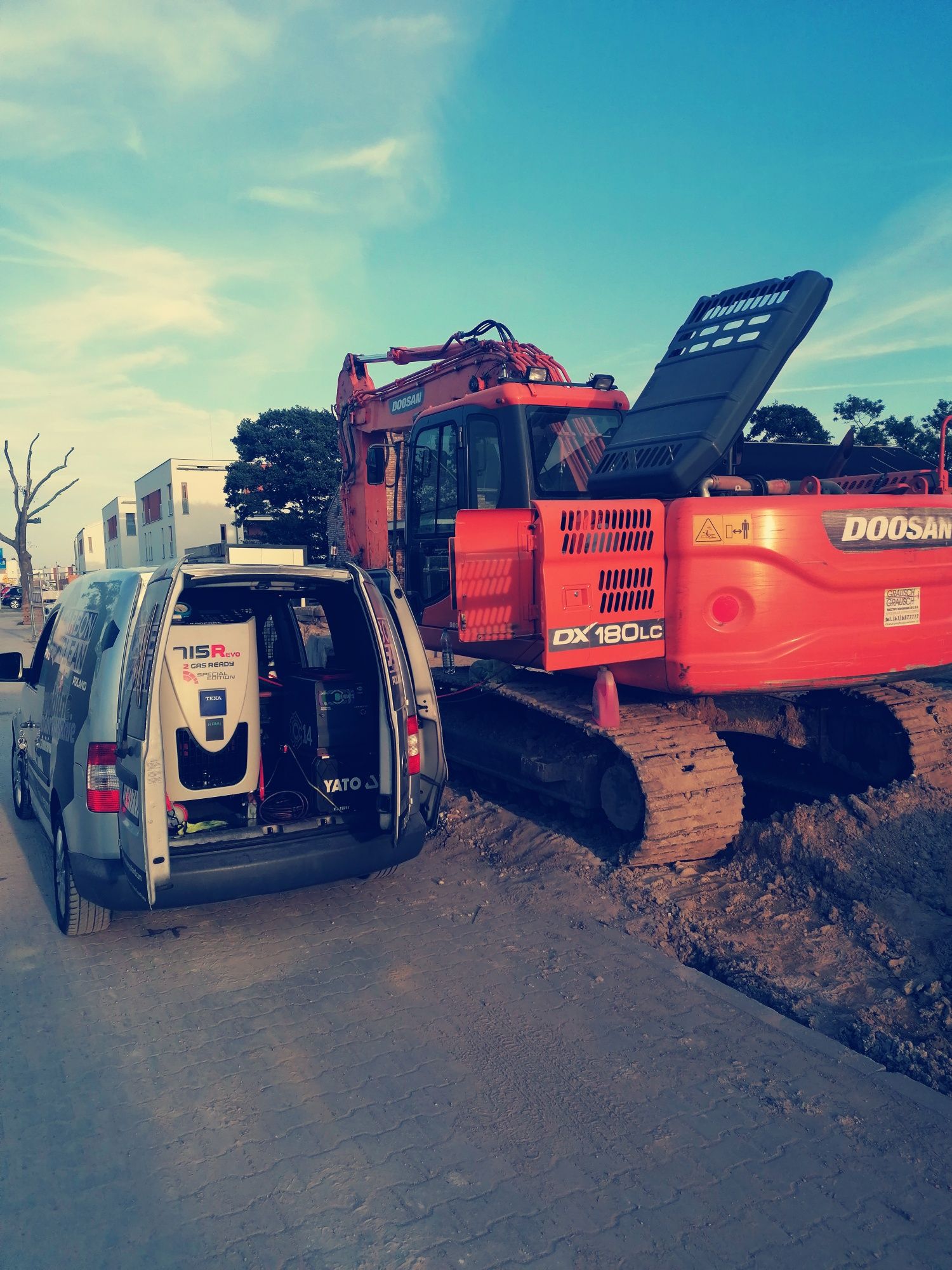 Mobilny Serwis Klimatyzacji 24H Nabicie Klimatyzacji (napełnianie)