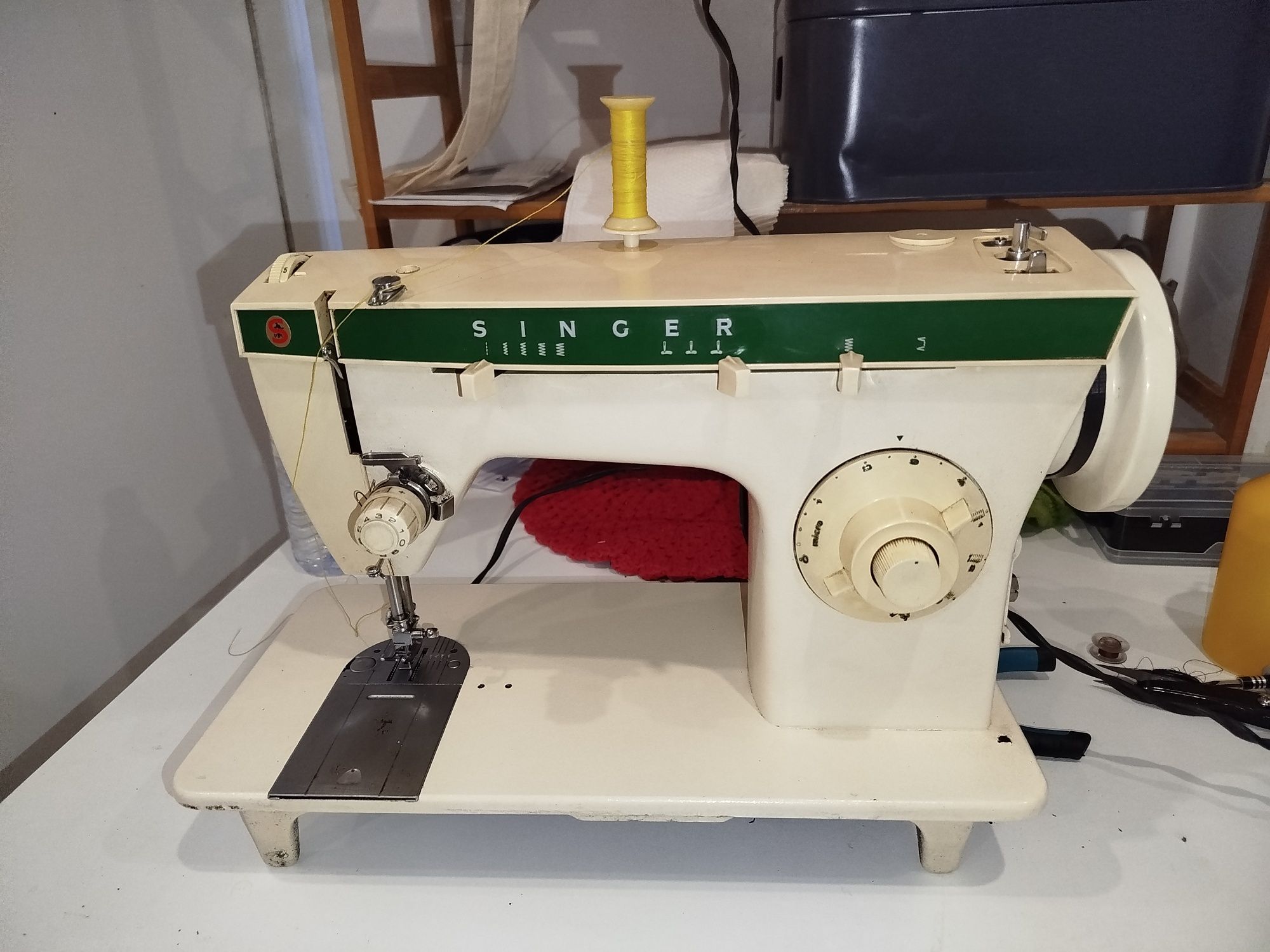 Máquina de costura Singer