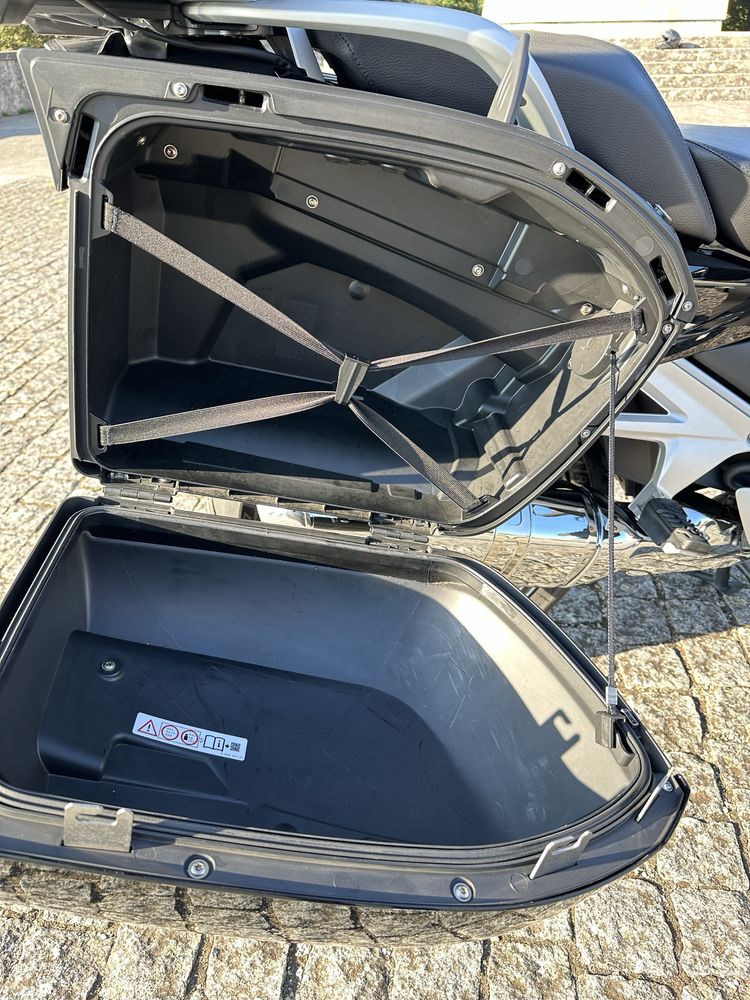 BMW R 1250 RT  trilpe black muito estimada