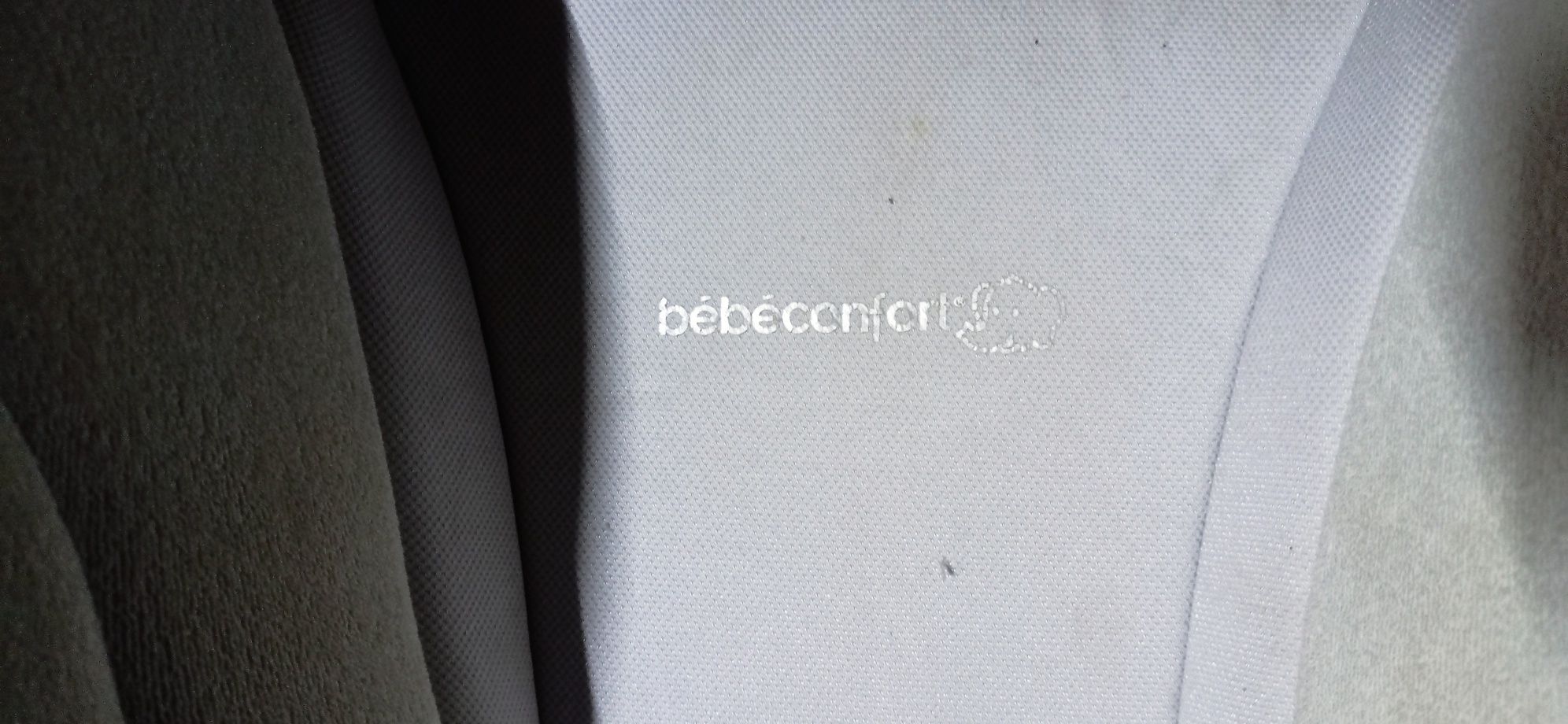 Дитяче автокрісло bebcomfort moby 15-36кг