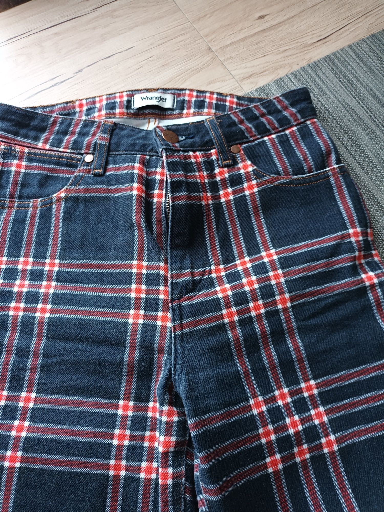 Dzinsy w krate Wrangler W25L32