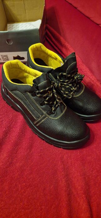 Buty robocze 43 r rejs nowe bez podnoska