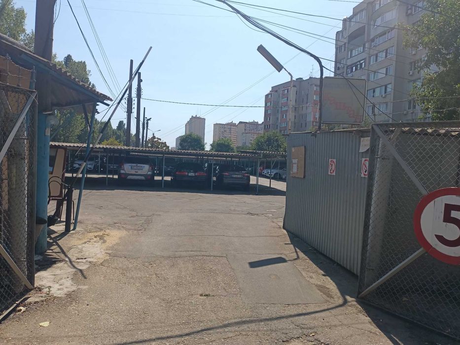 Продам місце на парковці Каштан приватизоване на в'їзді в ЖМ Райдужний