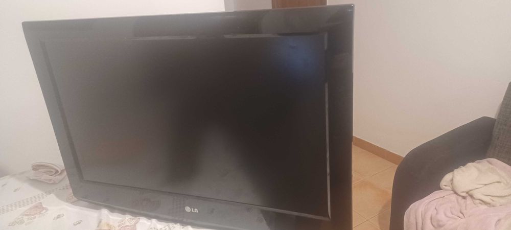 Televisão LG 100€