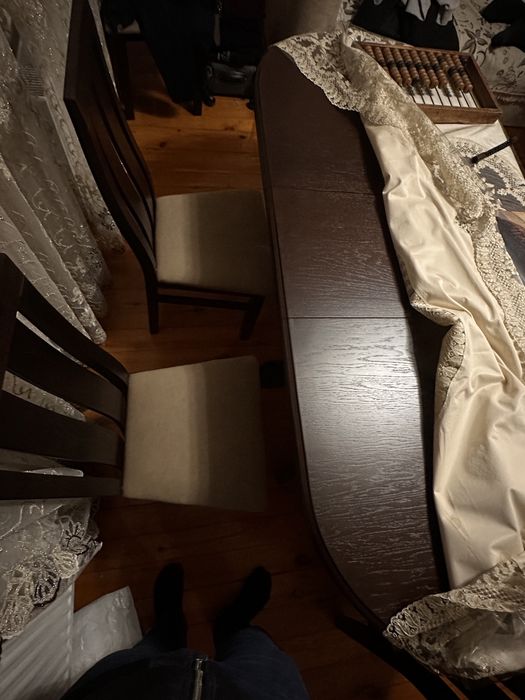 Шкаф Купе,Стол и стулья,Кровати,Продажа  с переездом.Срочно!