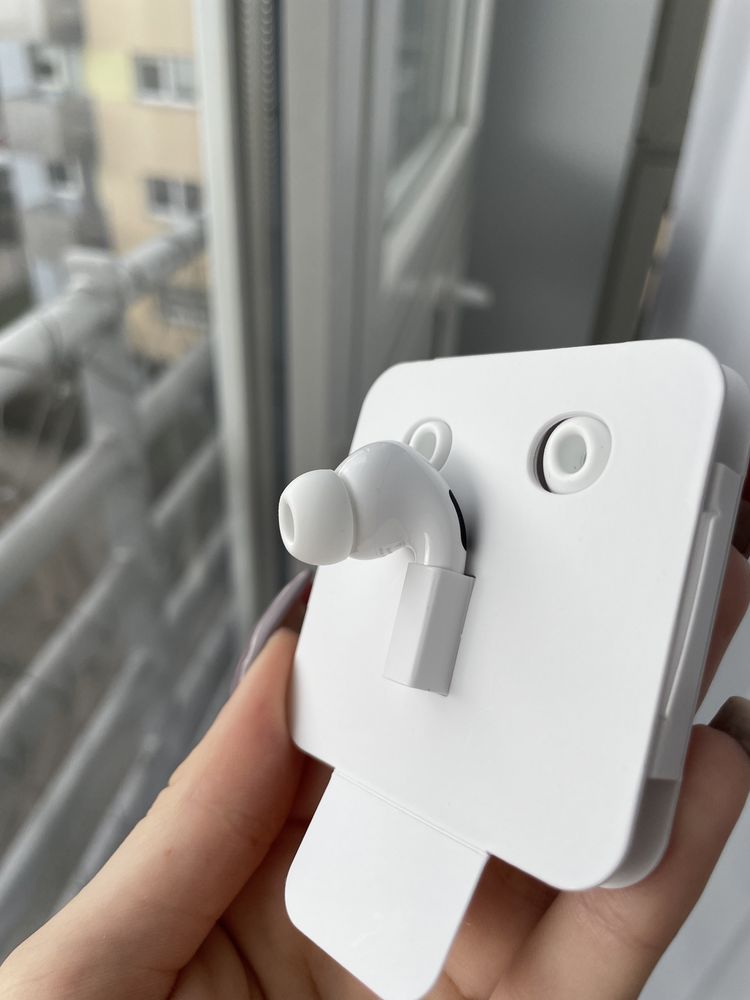 Новий Лівий Навушник AirPods Pro A2084 Left Original