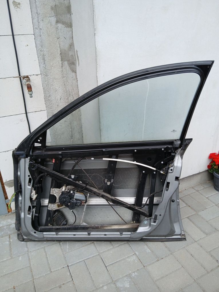 Drzwi przód i tył Audi a6c5 kolor LY7Q