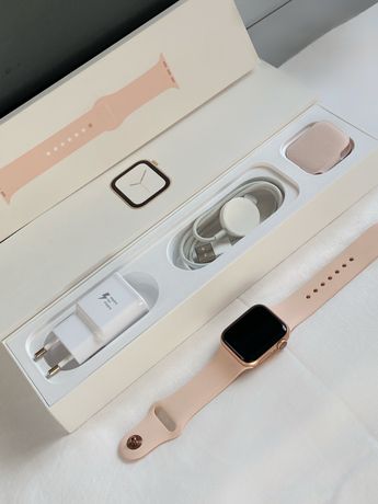 Apple Watch Series 4 40 mm Gold Aluminium Pink