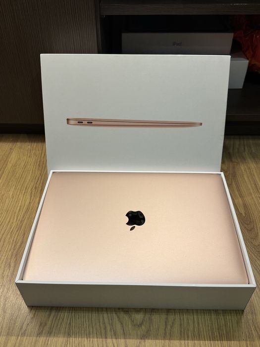 Sprzedam Macbook air 13 8GB/128GB