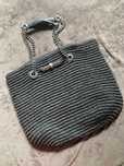 letnia, czarna torebka - Kurt Geiger - Chelsea Raffia Tote