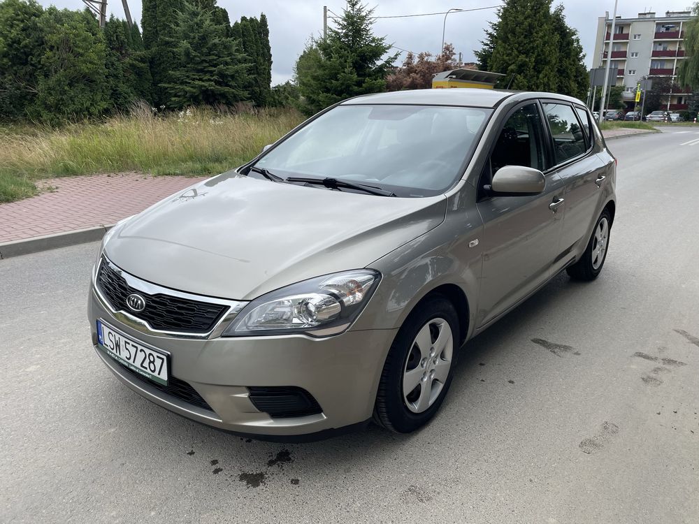 KIA CEED ** 1.4b ** 10r ** LIFT ** Bez rdzy ** ZADBANA ** ISOFIX