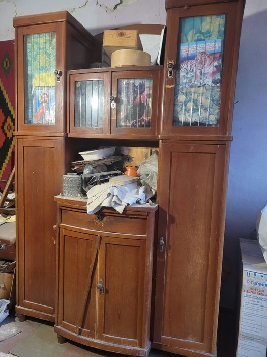 Шафа старовинна з дубу