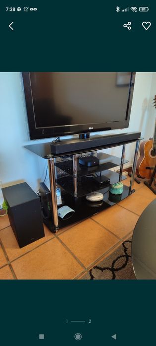 Móvel de TV em vidro preto
