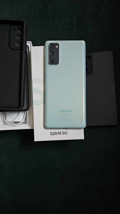 Sprzedam Samsung Galaxy S20 FE 5G – Stan bardzo dobry + Gratisy