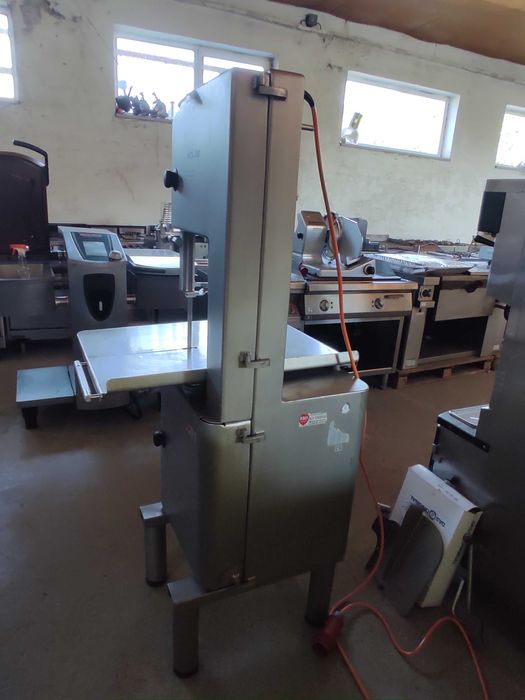 Стрічкова пила. Стрічкова пила для м'яса. Kolbe K330.