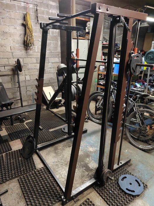 Suwnica Smitha z wyciągiem, drążkiem I dodatkowymi hakami