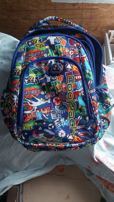 Шкільний портфель. Рюкзак