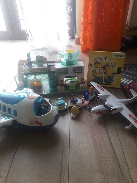 Zabawki, lotnisko, samolot