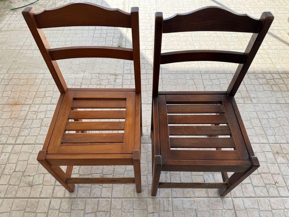 Cadeiras em Madeira 10€/un