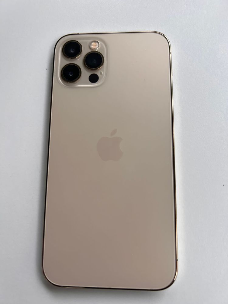 iPhone 12 Pro “Dourado”