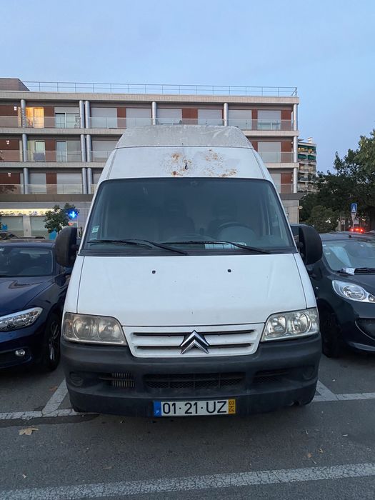 TAMBEM REDOMA EM CARRINHA CONTENTOR